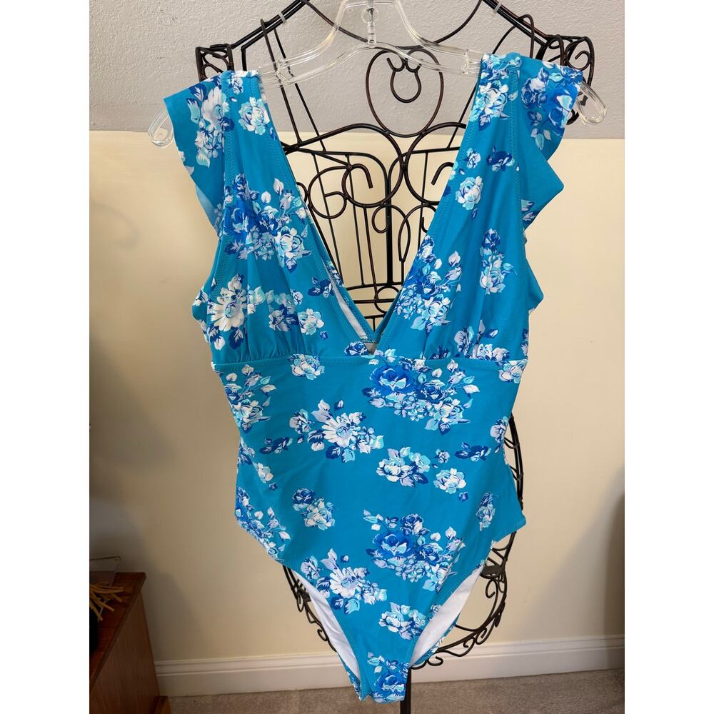 Cupshe blue one piece swimsuit sz XL sexy neckline blue floral ruffle cap sleeve